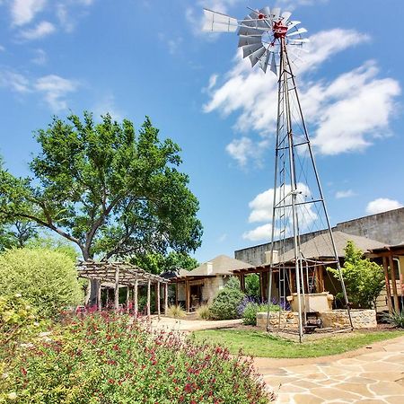 Wine Country Cottages On Main เฟรเดอริกส์เบิร์ก ภายนอก รูปภาพ