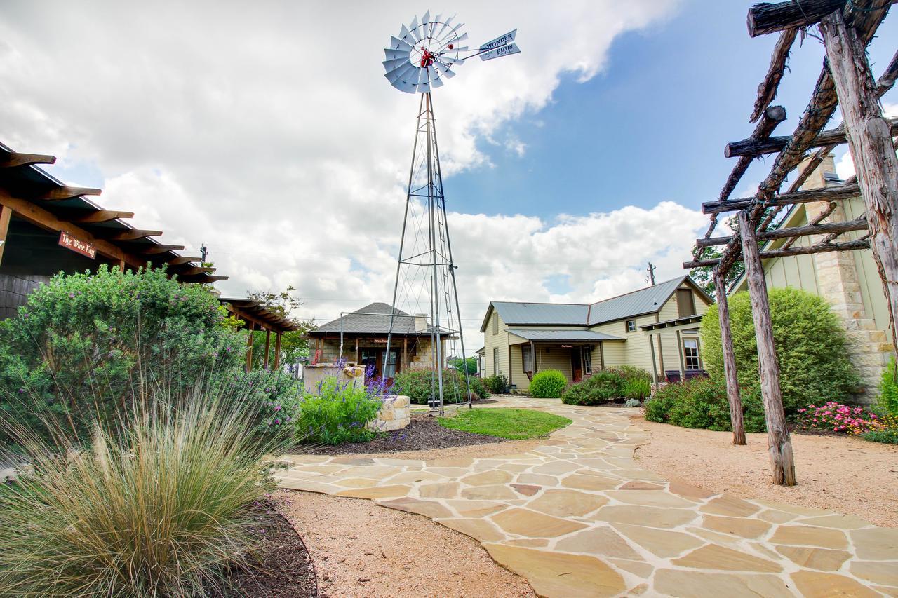 Wine Country Cottages On Main เฟรเดอริกส์เบิร์ก ห้อง รูปภาพ